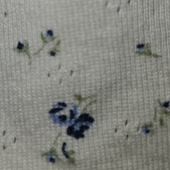 *2 for $10*Levi's Short sleeve thermal undershirt white with blue flowers sz 8 - Picture 4 of 4